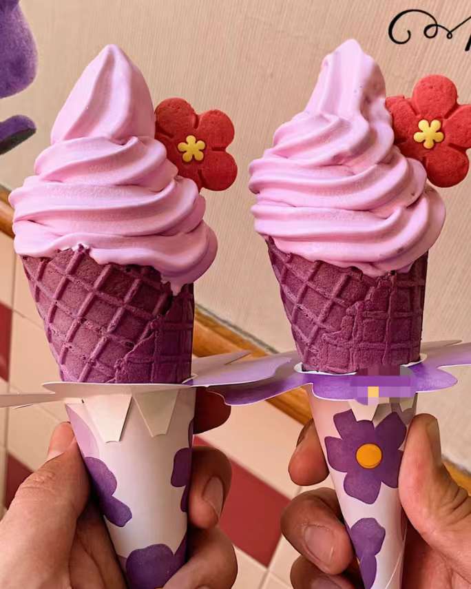 GOOPIKK Commercial Ice Cream Machine 25-28 Liters Per Hour Soft Serve with LED Display 3 Flavors Perfect for Restaurants Snack Bar, 2000W