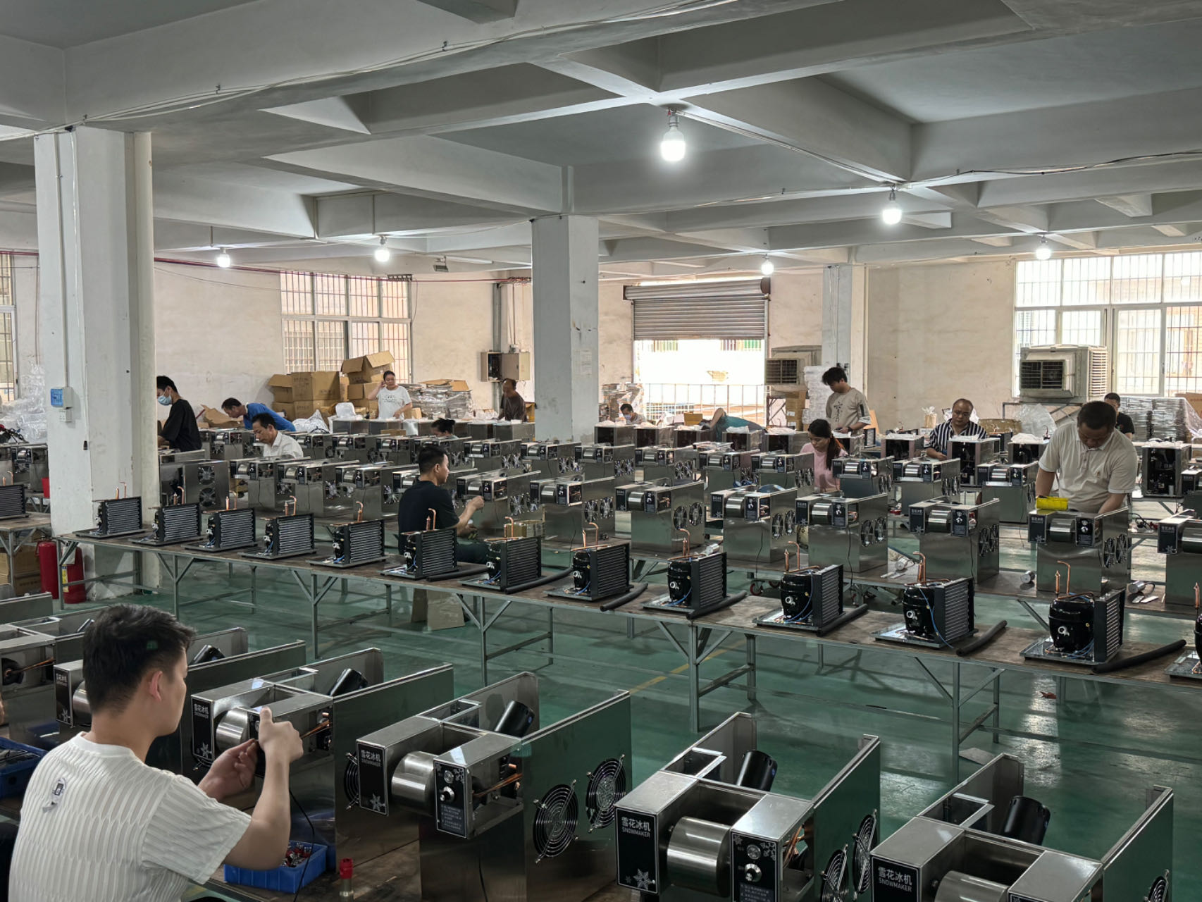 Welcome To Visit Our Snow Machine Production Line!